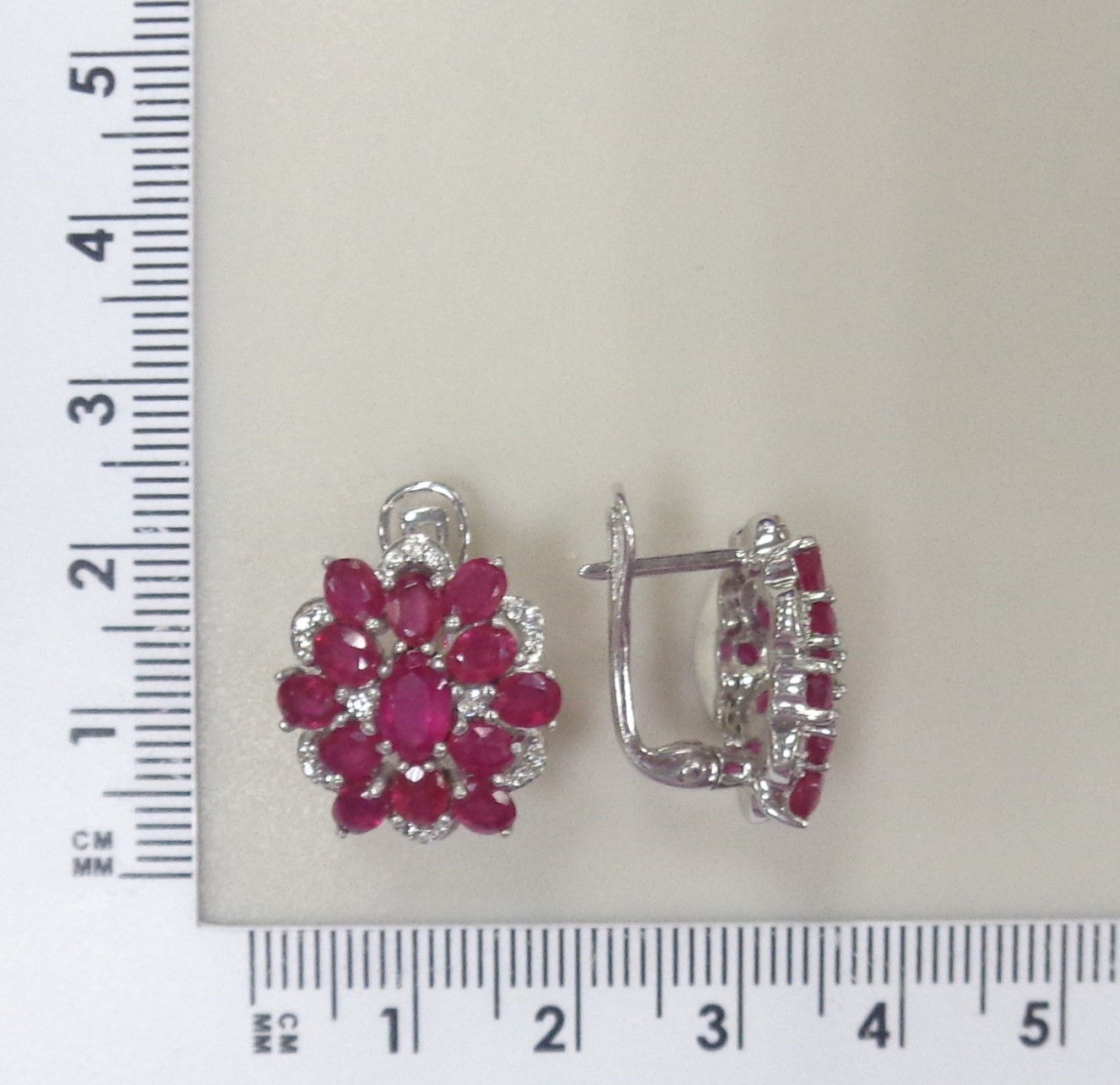 Серебряные серьги с рубинами